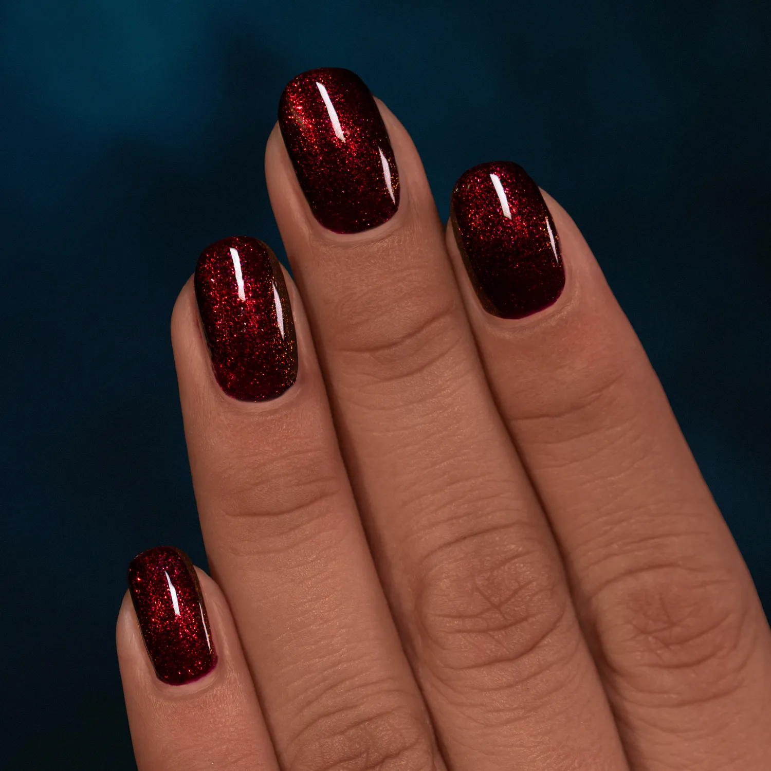 ILNP Coven Sabrina nagellack mörkröd skimmer