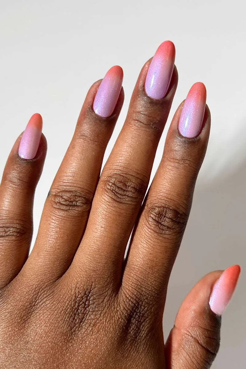 Cirque Colors Amour Propre nagellack thermal korallrosa