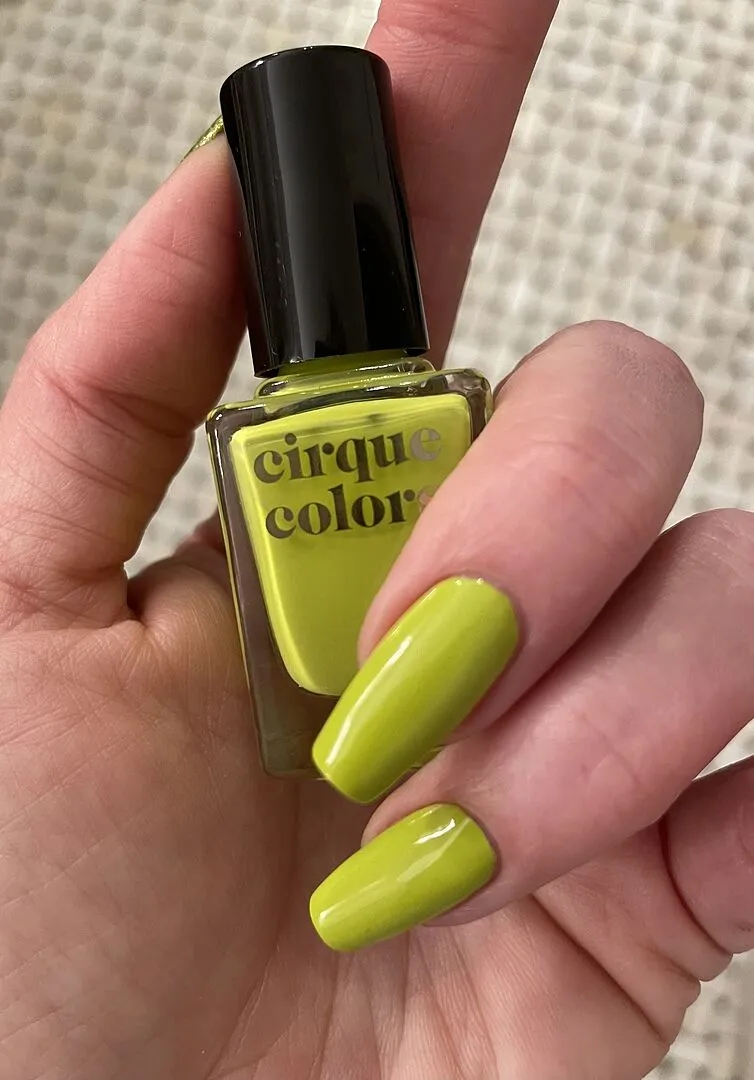 Cirque Colors Sticky Icky nagellack limegrön kräm