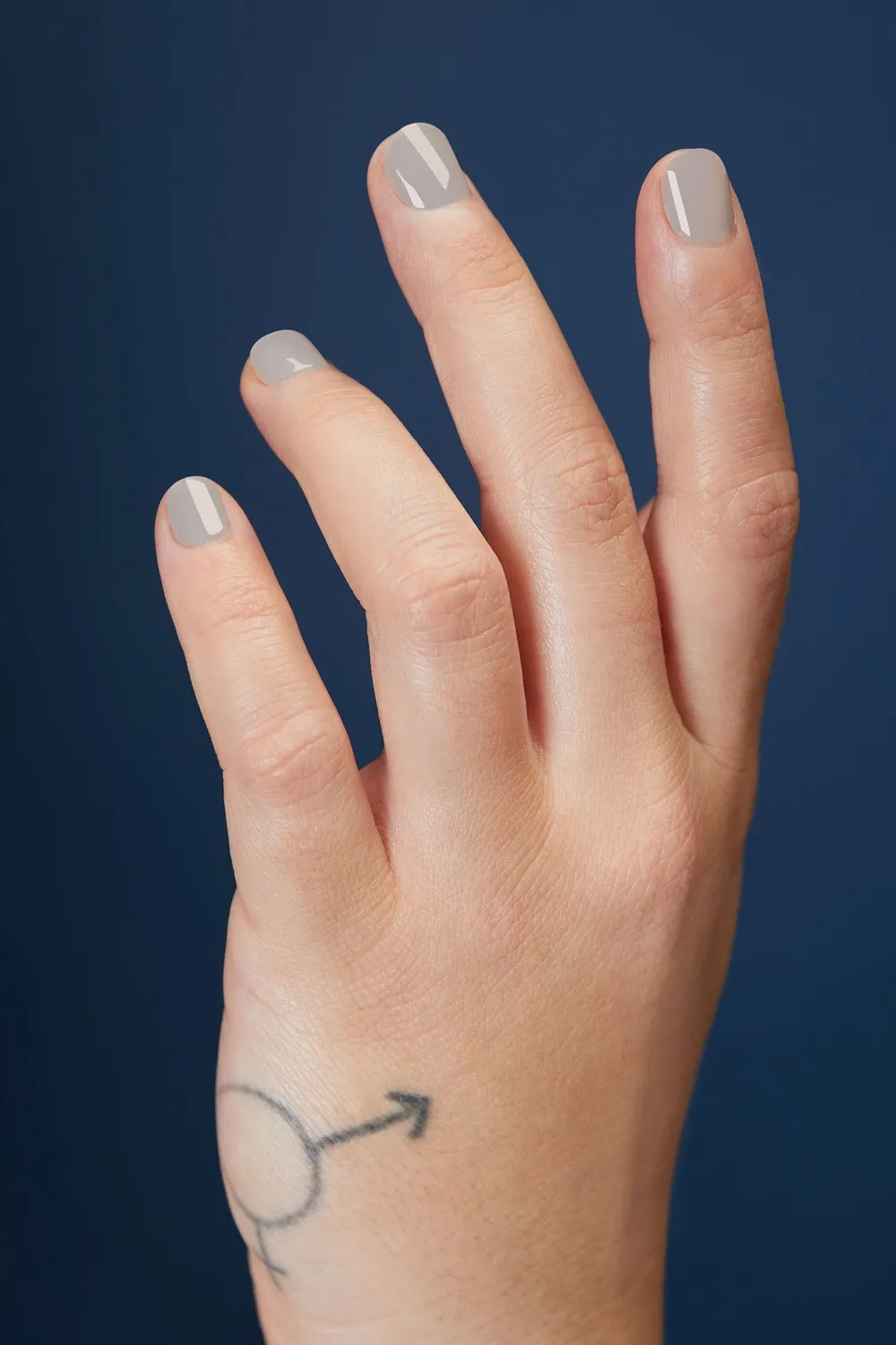 Cirque Colors Dove Jelly nagellack  grå sheer