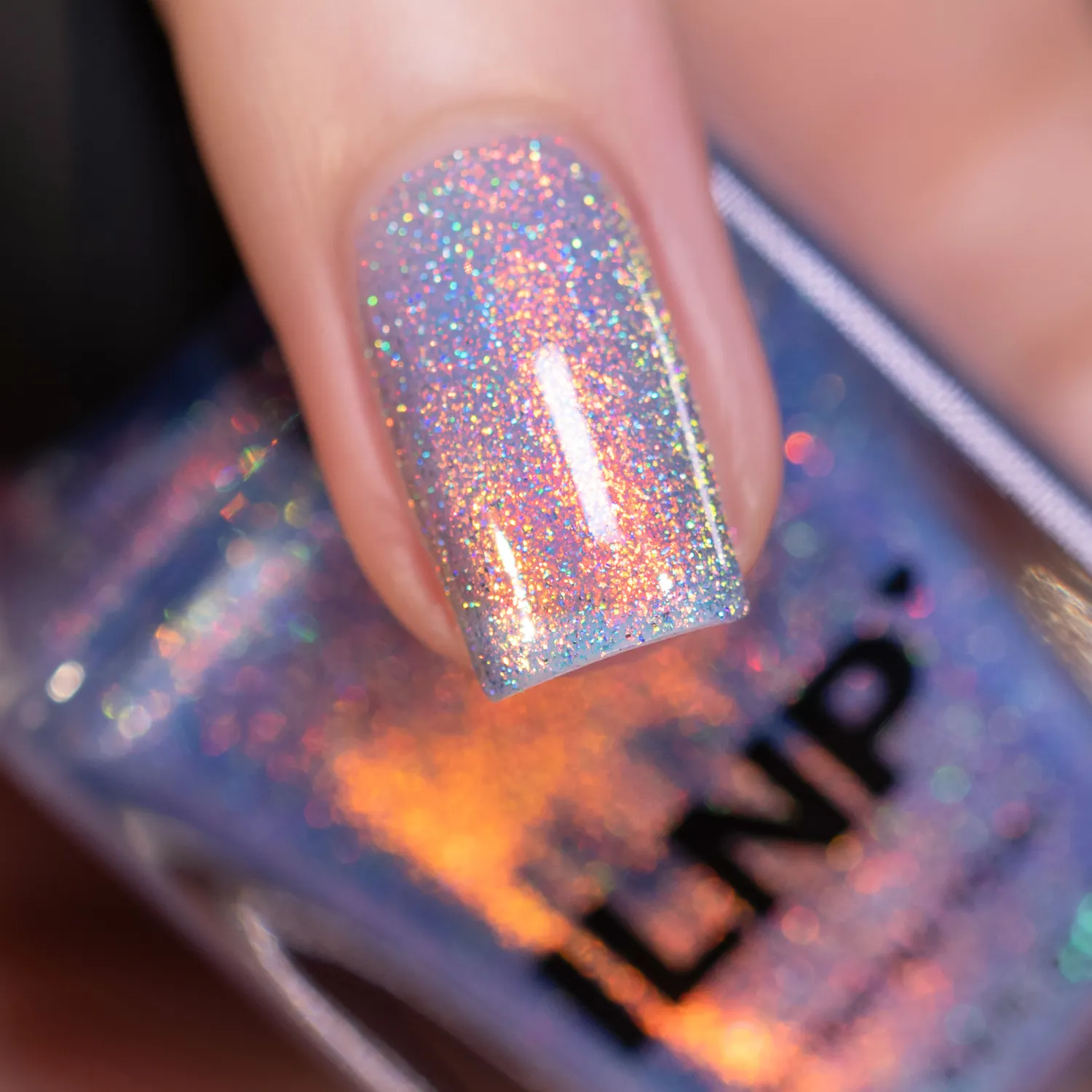 ILNP Bluebell nagellack ljusblå jelly holo