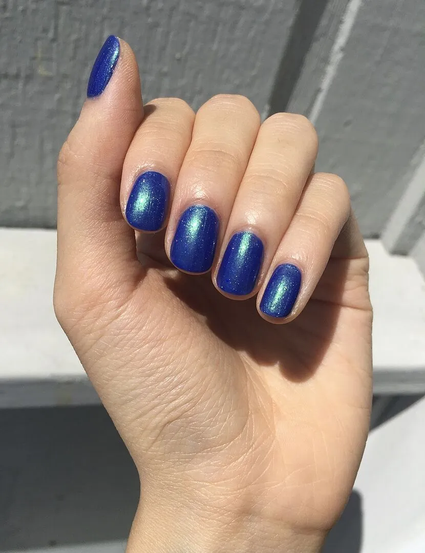 Cirque Colors REM nagellack mörkblå shimmer