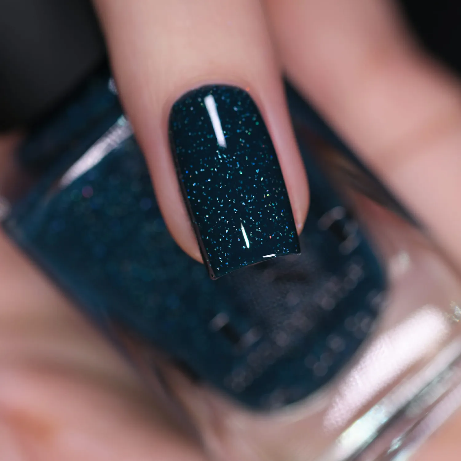 ILNP Snowstorm nagellack holografisk mörkblå