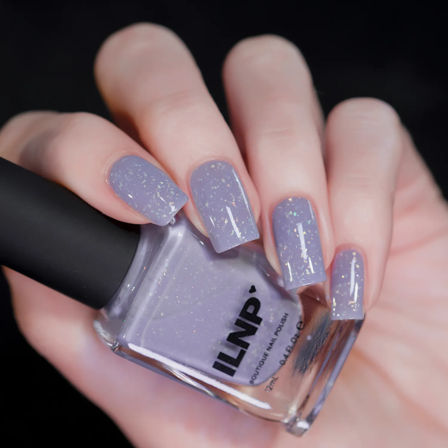ILNP nagellack Pitter Patter lila flakig