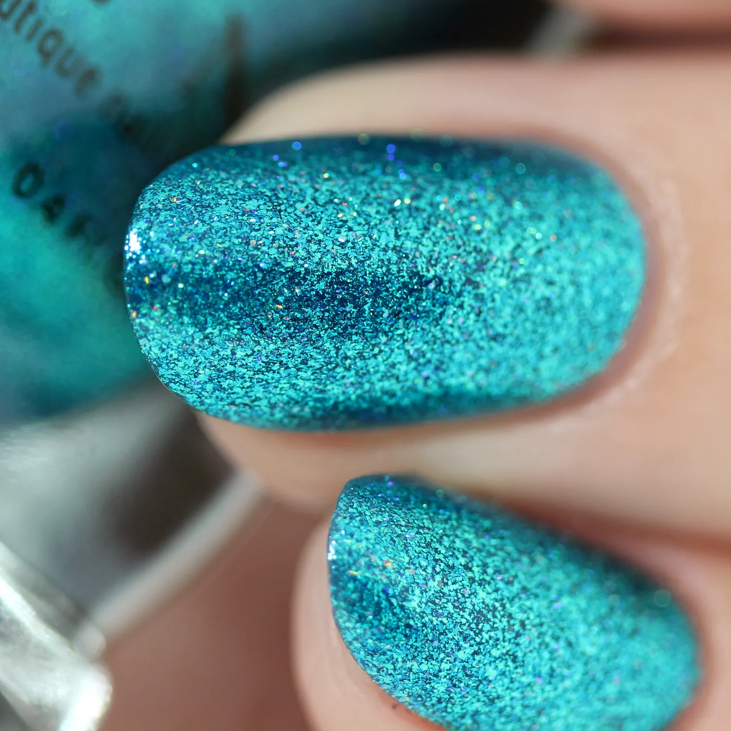 ILNP No Days Off nagellack teal holografiskt