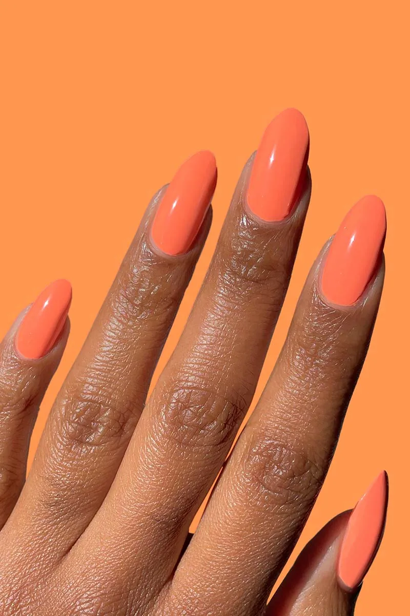 Cirque Colors Rumor Mill nagellack neonkorall kräm