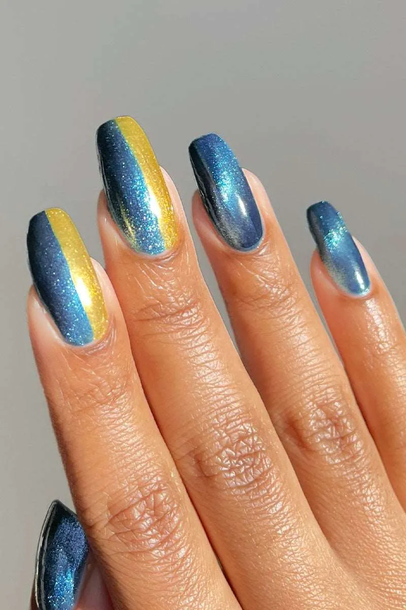 Cirque Colors Blue Velvet nagellack magnetisk blå