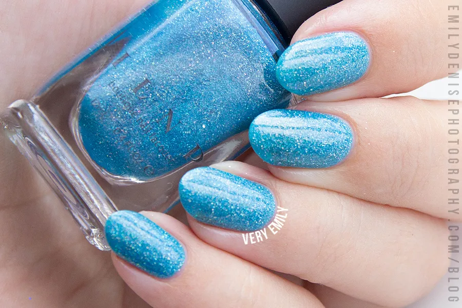 ILNP Float On nagellack aqua ultra holografiskt
