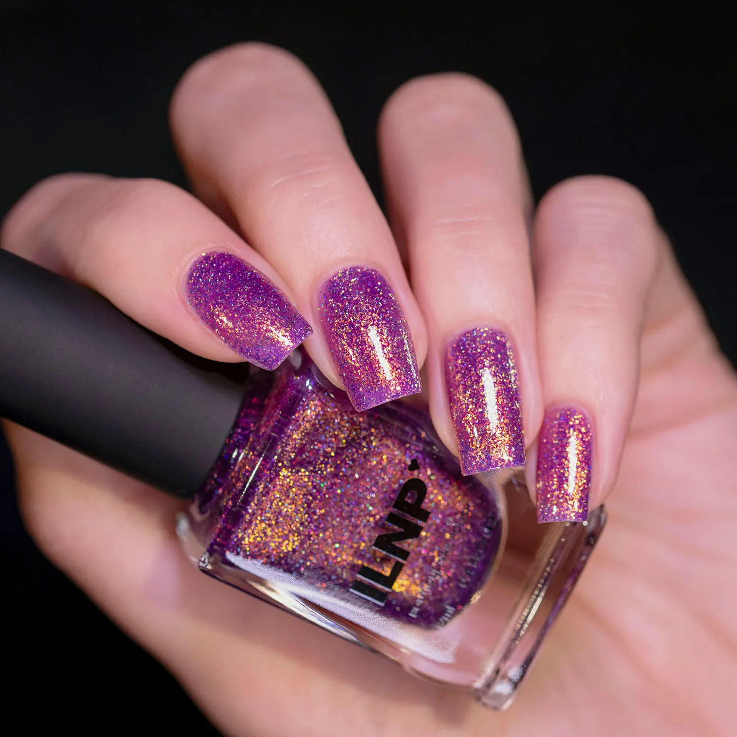 ILNP Hidden Treasure nagellack lila holografisk