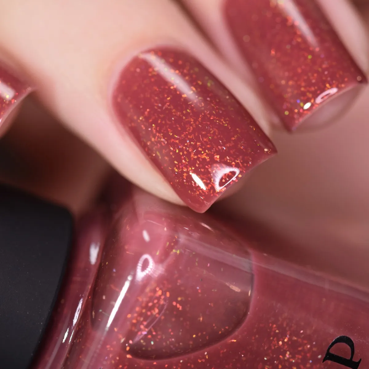 ILNP Cross My Heart nagellack röd holografisk jelly