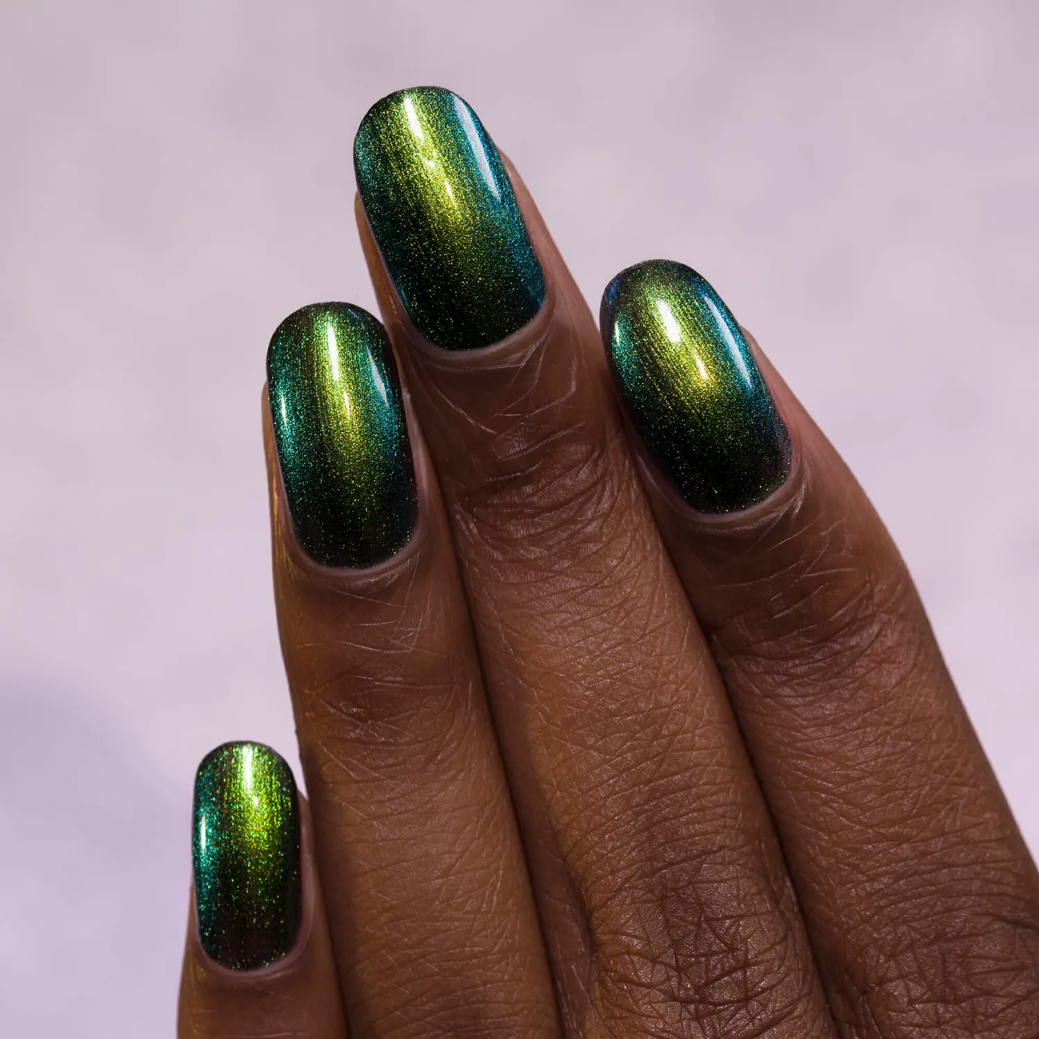 ILNP Reminisce Ultra Chrome nagellack grön-blå skiftande