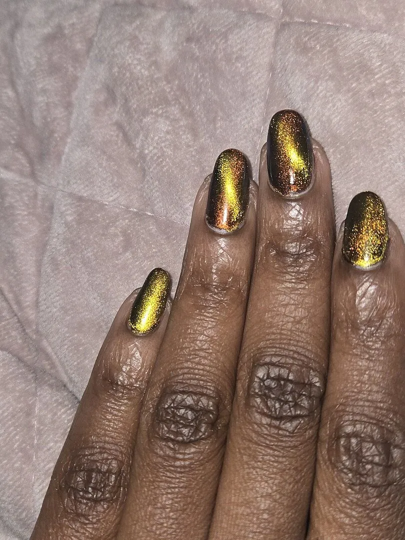 Cirque Colors Delusions of Grandeur nagellack magnetisk röd