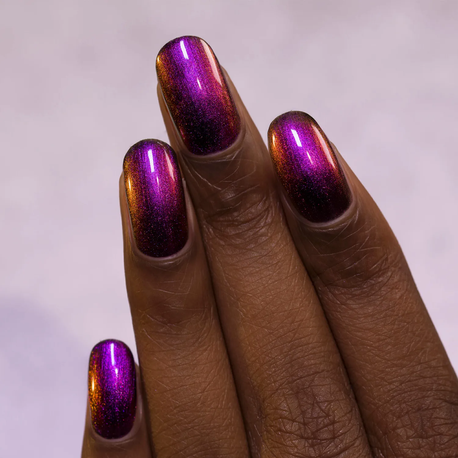 ILNP Tilted Ultra Chrome nagellack lila-orange skiftande
