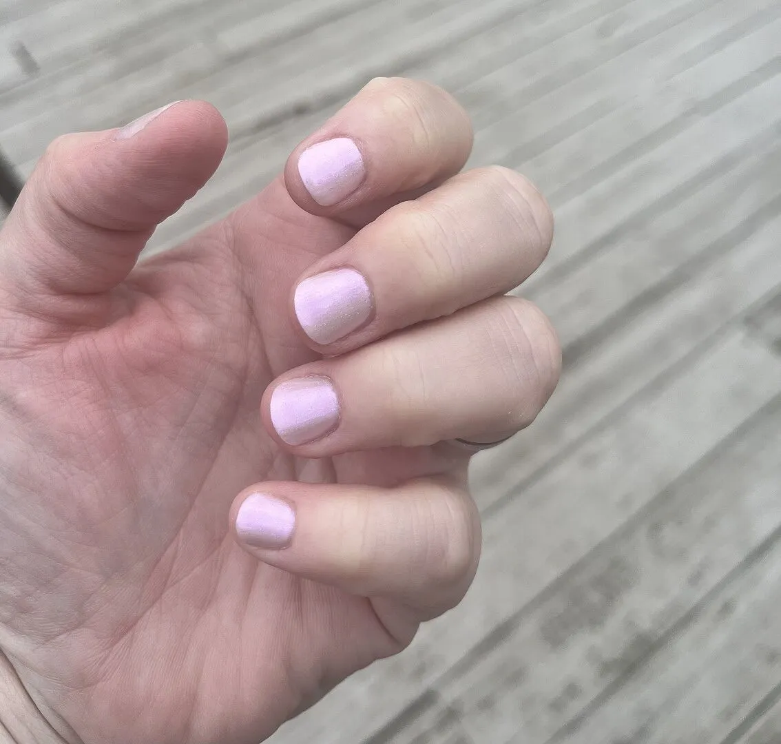 Cirque Colors Ghost Rose nagellack ljusrosa skimmer