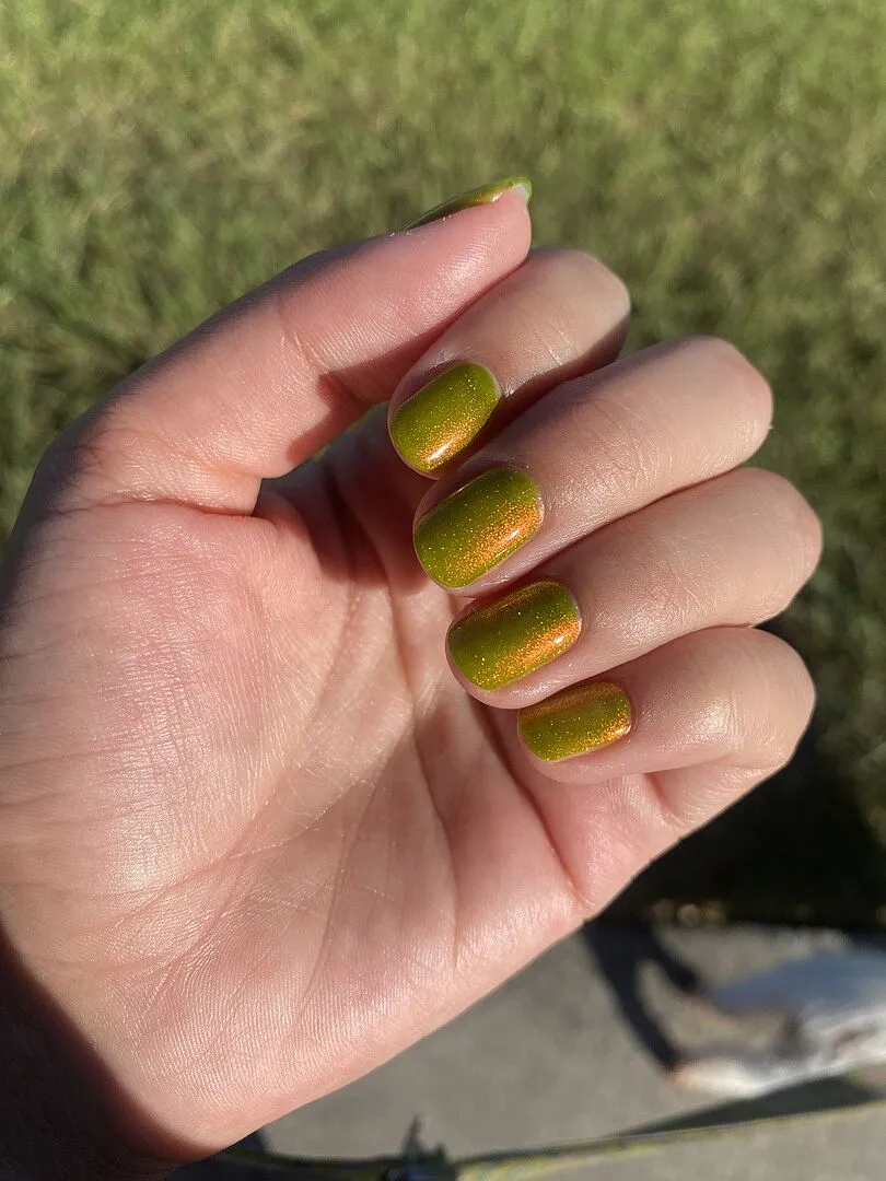 Cirque Colors Groove Thing nagellack chartreuse shimmer