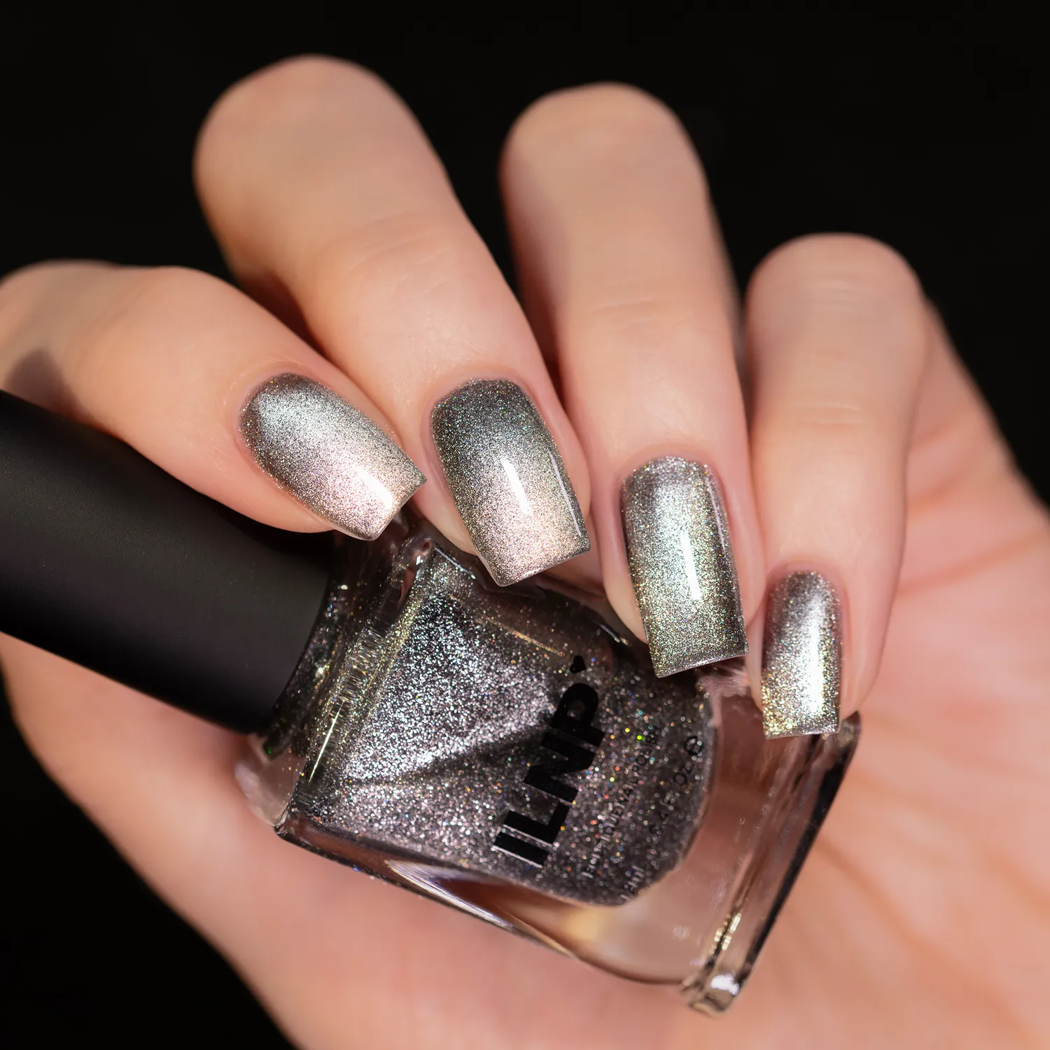 ILNP Moonlit nagellack kolgrå magnetisk silver