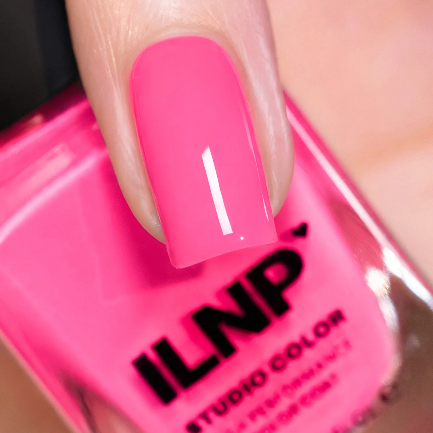 ILNP Two Piece nagellack neonrosa kräm