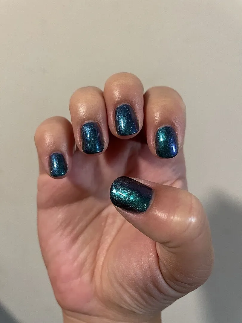 Cirque Colors Origin Unknown multikrom nagellack grön-lila