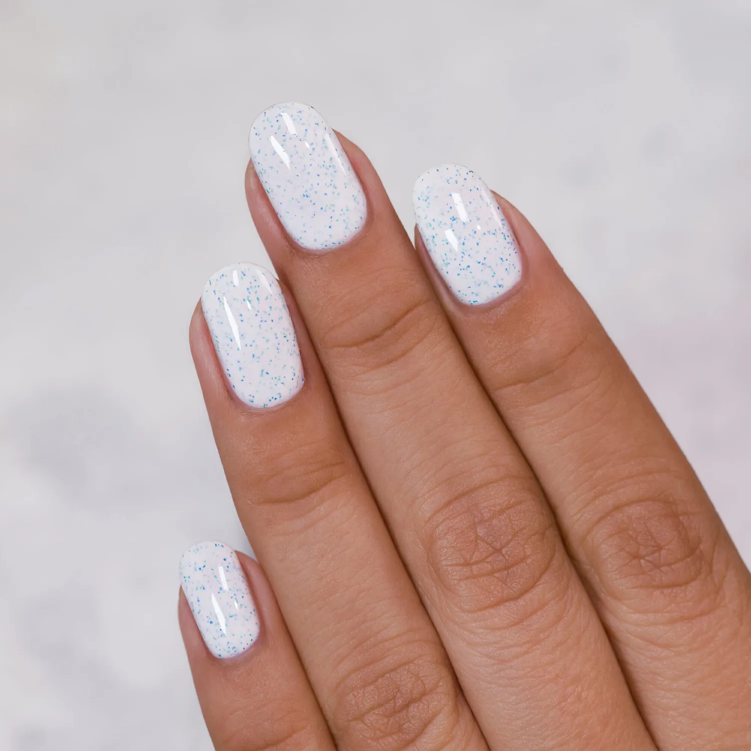 ILNP Shaved Ice nagellack vitt prickigt