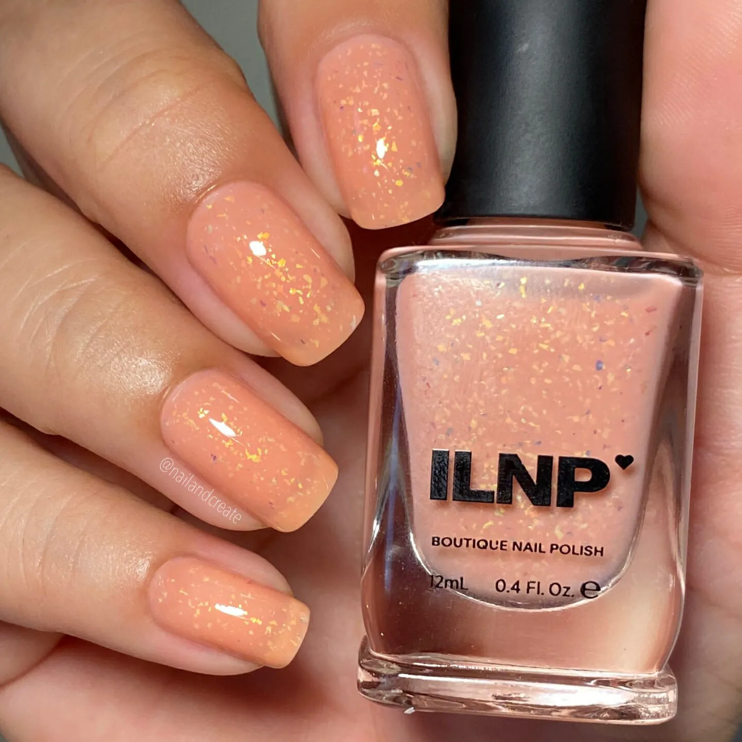 ILNP Golden Hour Whisper nagellack rosa iriserande jelly