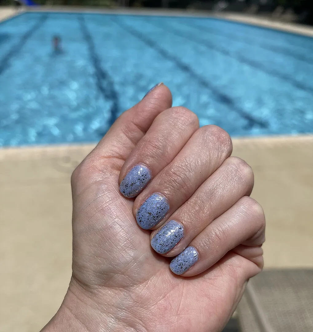 Cirque Colors Silver Lining nagellack silver flakes topper