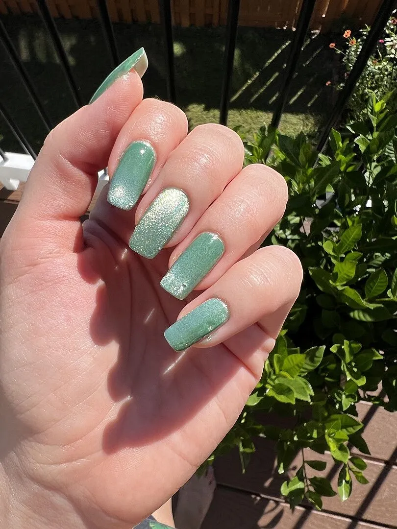Cirque Colors Good Vibes Only nagellack mint magnetlack