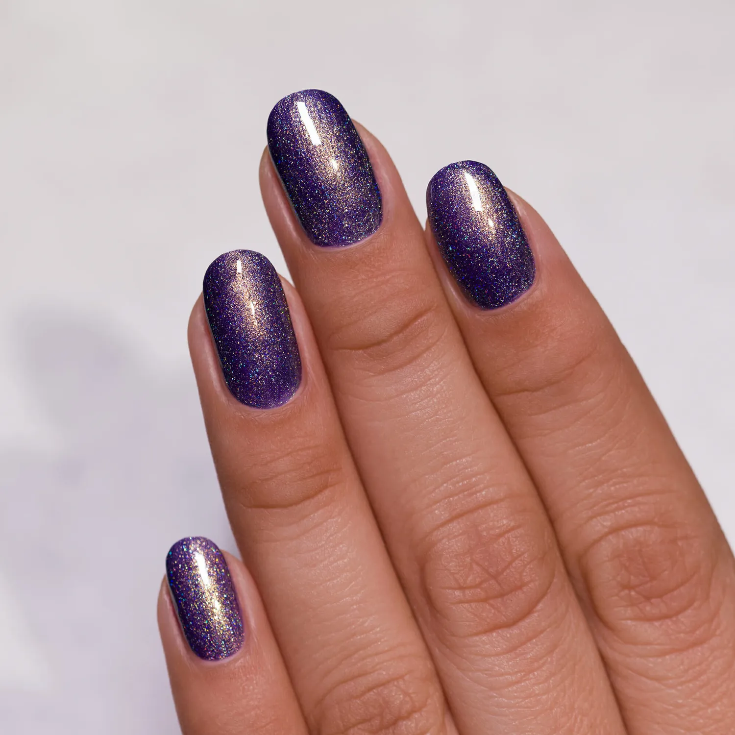 ILNP Art District nagellack lila holografiskt