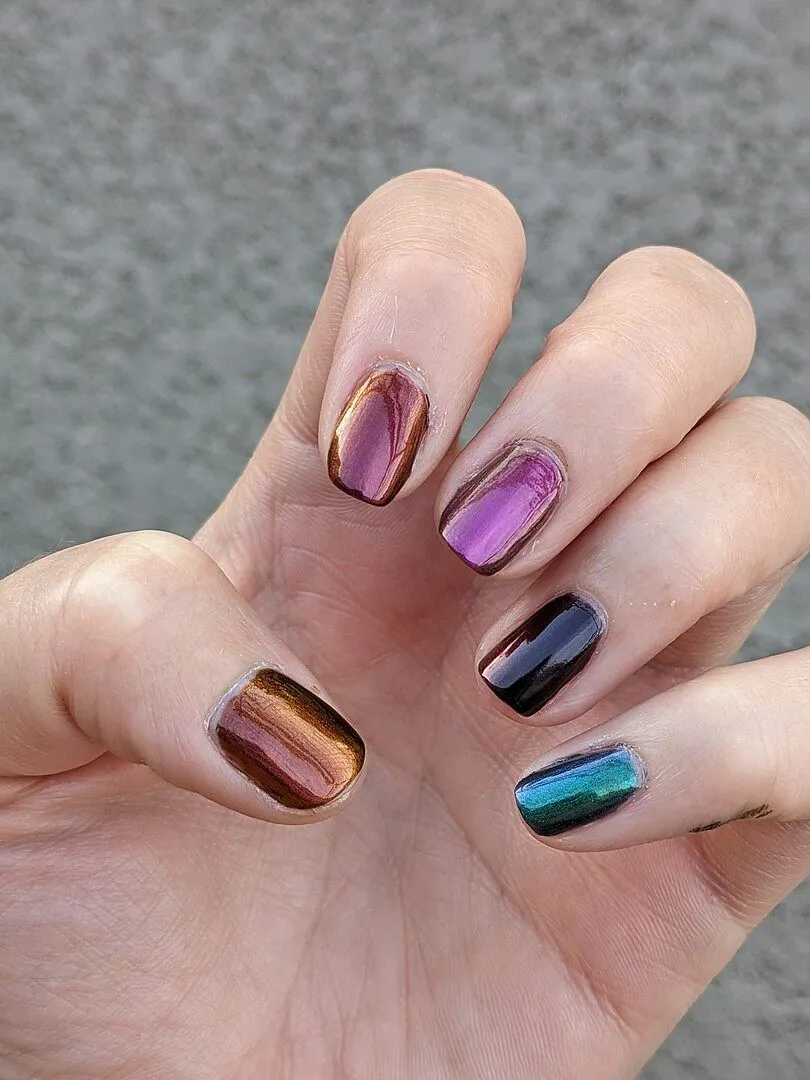Cirque Colors Origin Unknown multikrom nagellack grön-lila