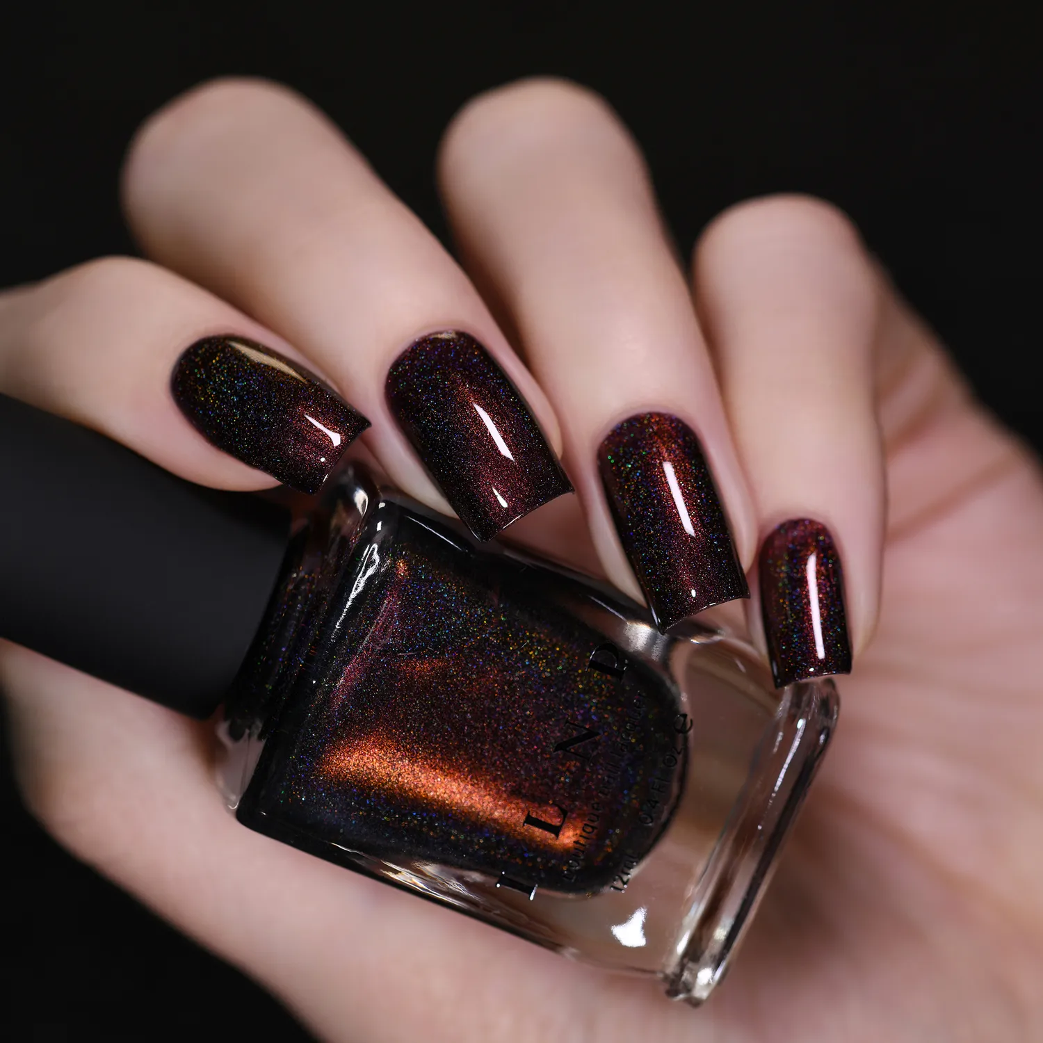 ILNP Dash of Cocoa nagellack holografiskt chokladbrunt