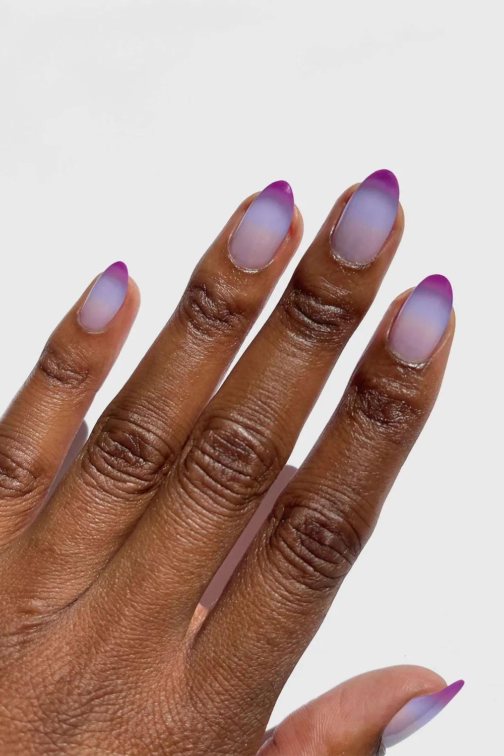 Cirque Colors Enchanted nagellack thermal lila
