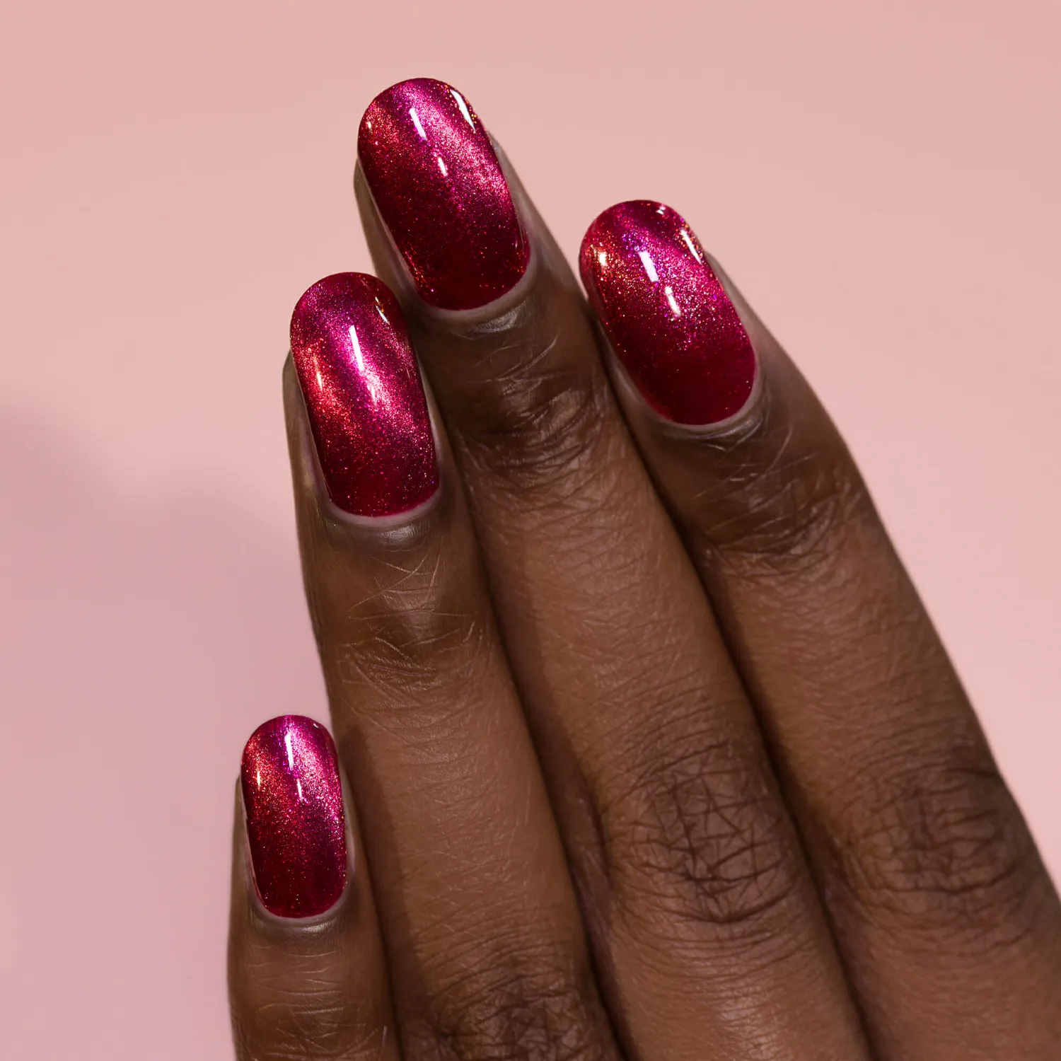 ILNP Be Mine nagellack magnetisk hallonröd