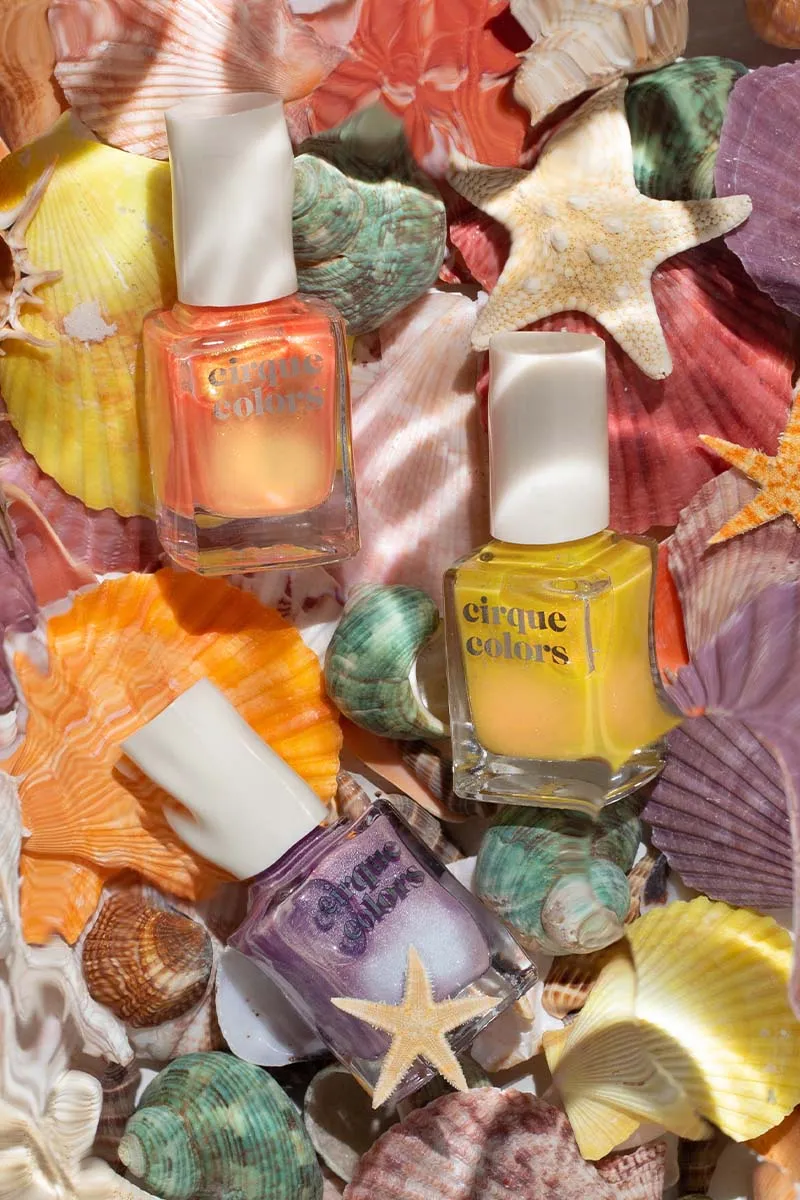 Cirque Colors Shaka nagellack gult rödguldgrönt skimmer