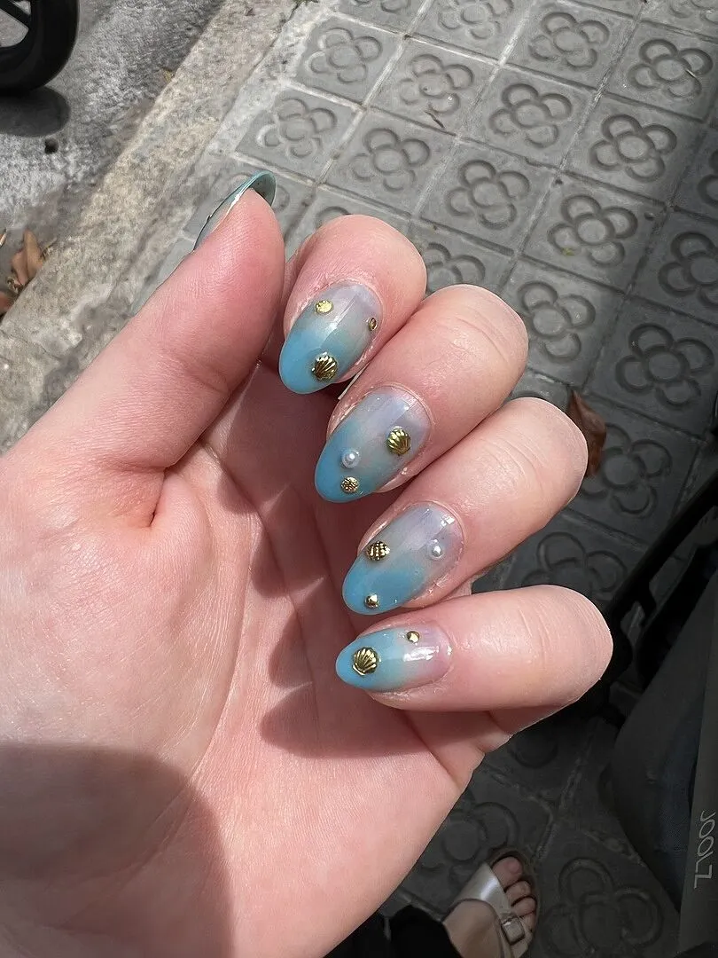 Cirque Colors Gold Coquille nagelcharms guld