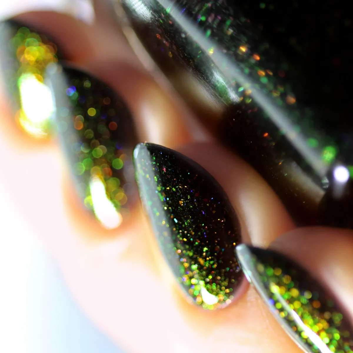 ILNP Underground nagellack svart holografisk