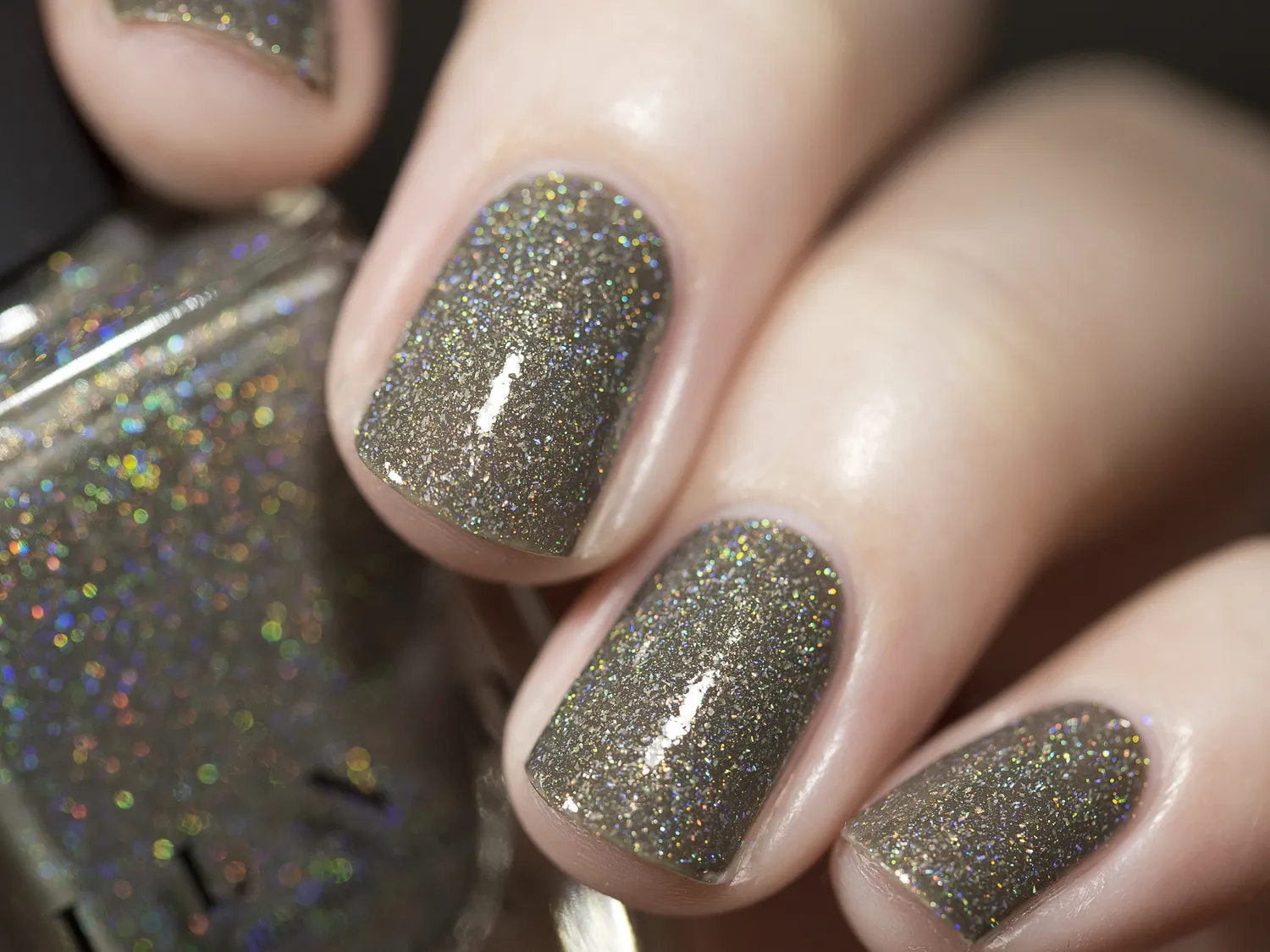 ILNP Alexander nagellack olivgrön holografisk