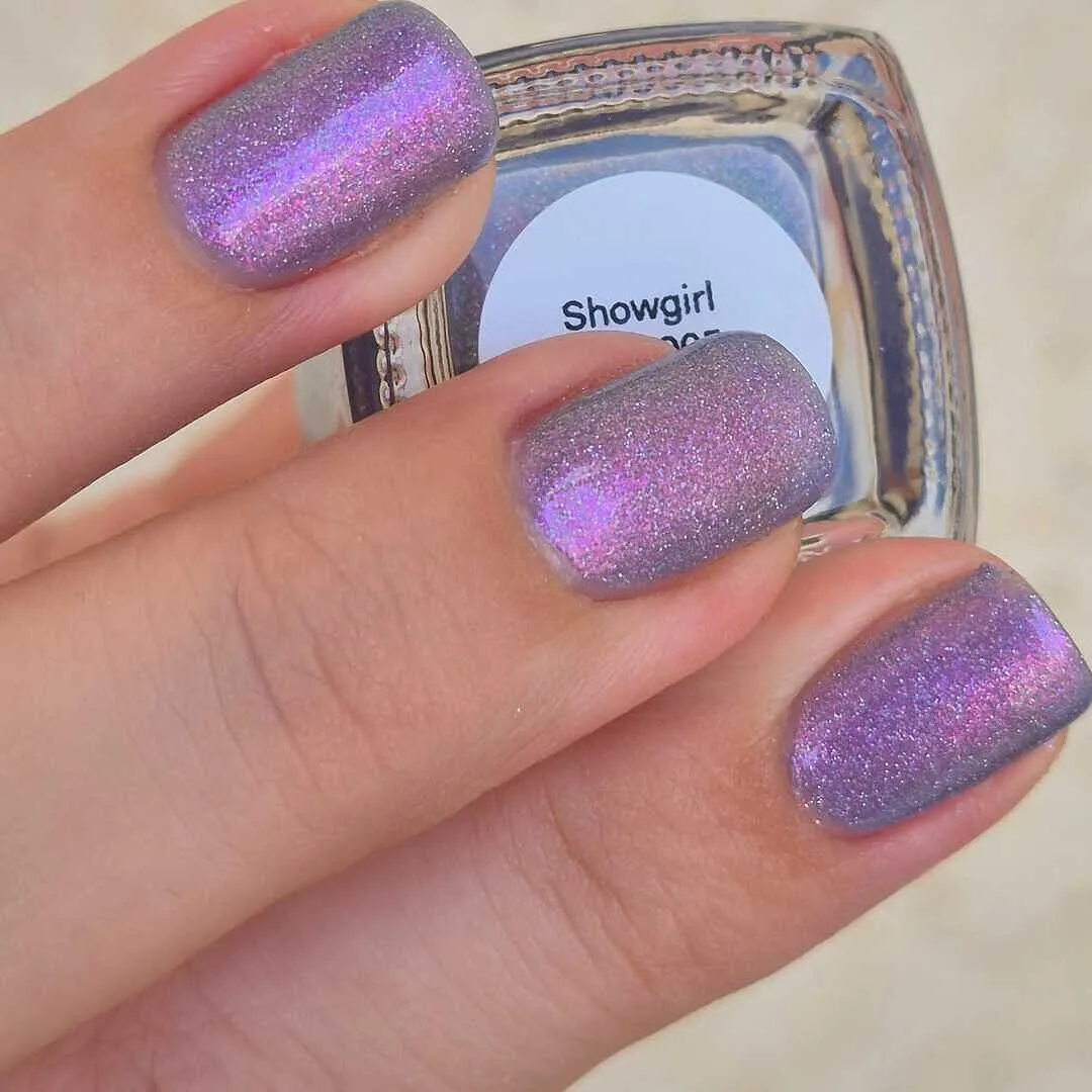Cirque Colors Showgirl nagellack periwinkle holo