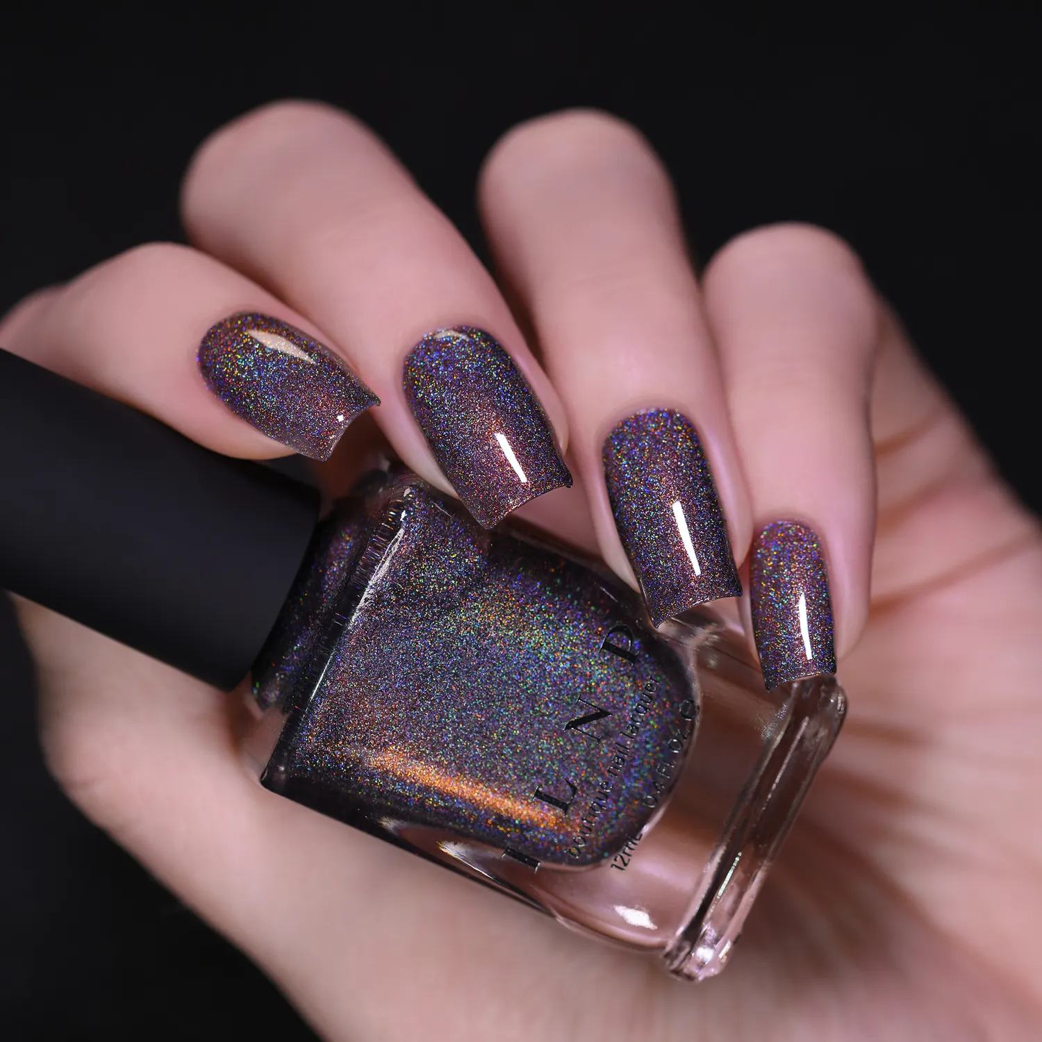 ILNP Wicked Stay Hidden nagellack grå holografisk