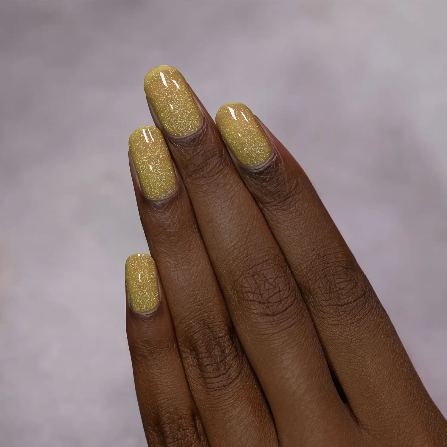 ILNP Courtyard Morning Dew nagellack khaki holographic