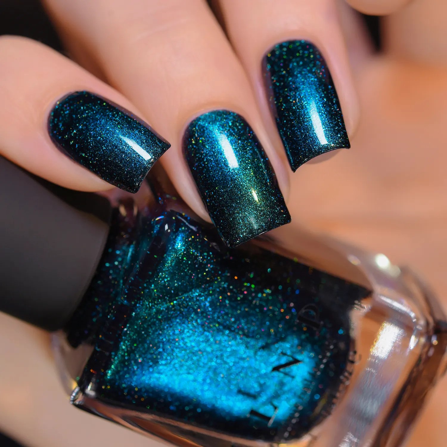 ILNP Spellbound nagellack teal-grön duokrom