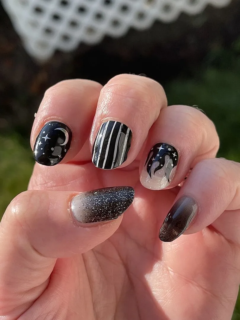 Cirque Colors Celestial Charms nageldekorationer guld silver