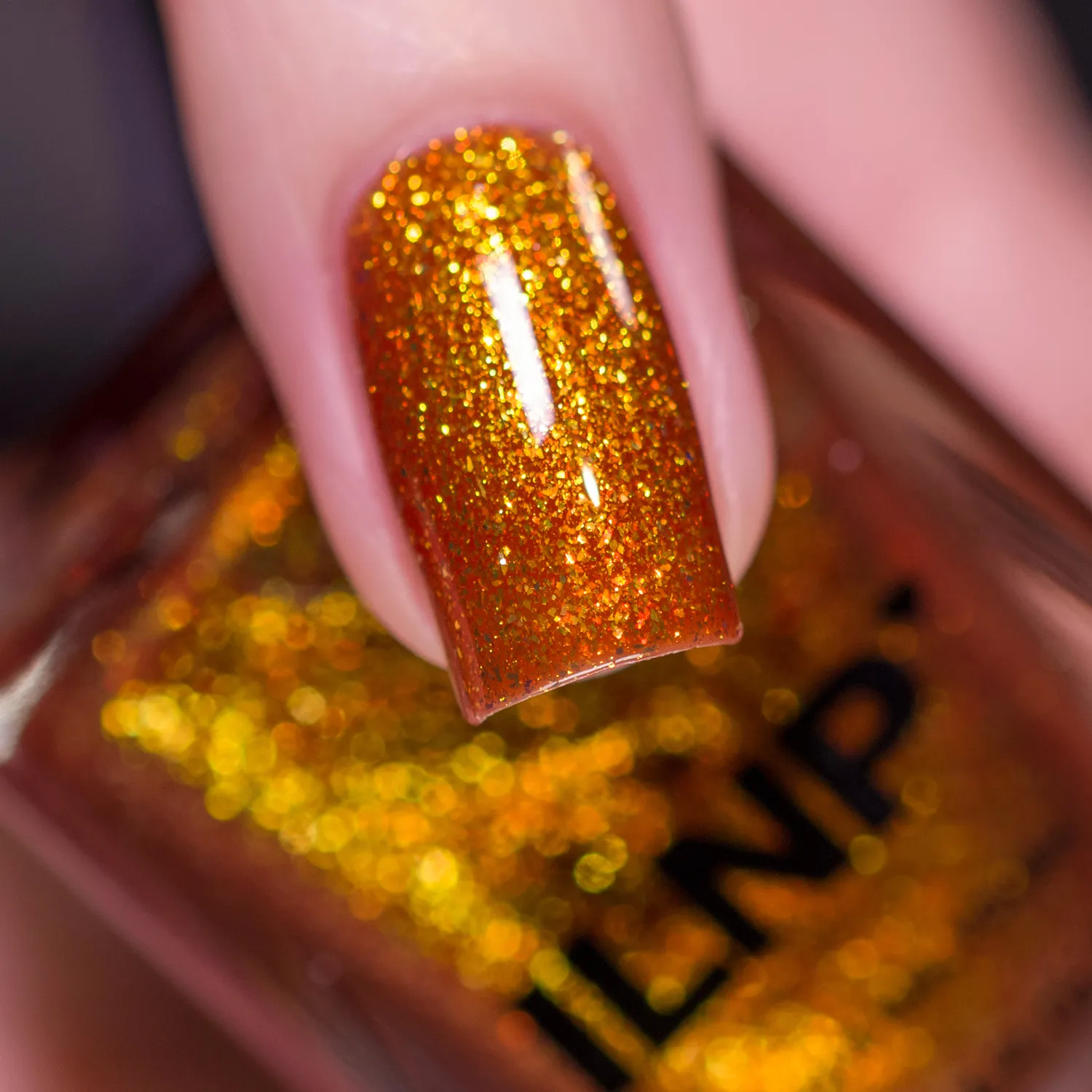 ILNP Hayride nagellack gyllengul gnistrande