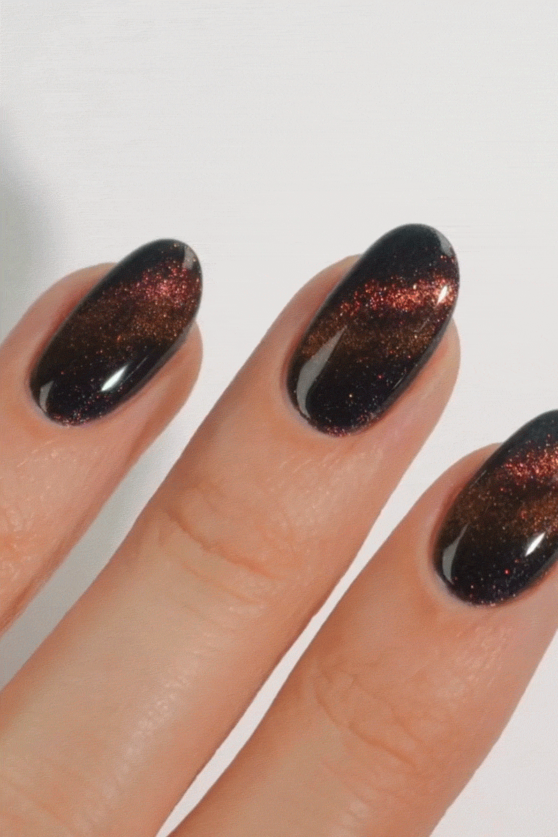Cirque Colors Castle in the Sky nagellack magnetisk teal