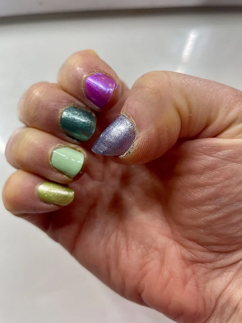 cirque colors maypole magnetlack chartreuse silver