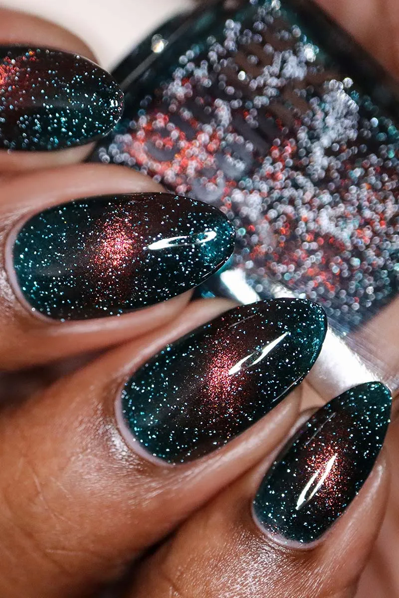 Cirque Colors Red Sprite nagellack magnetiskt turkos