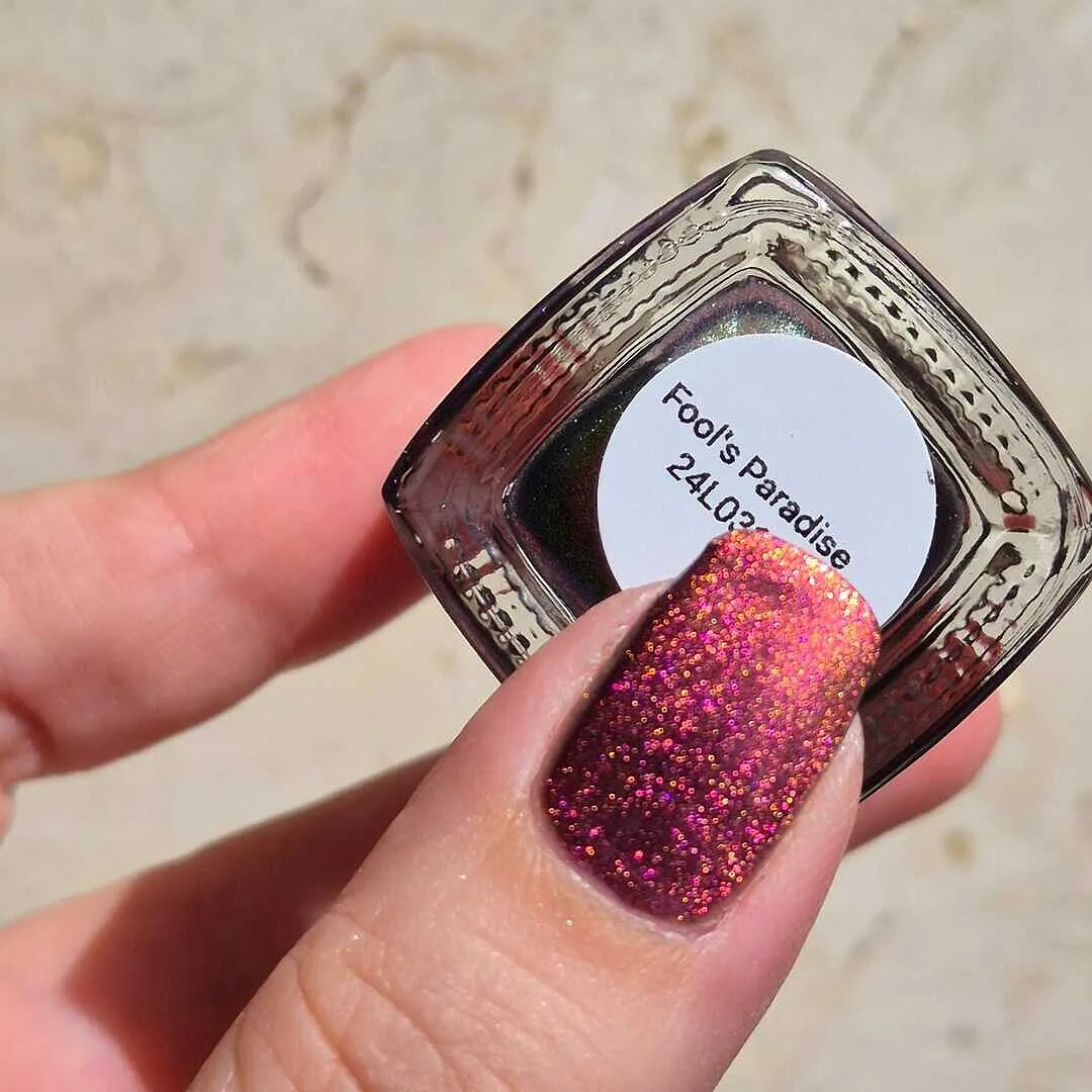 Cirque Colors Fool's Paradise nagellack magnetisk ametistlila