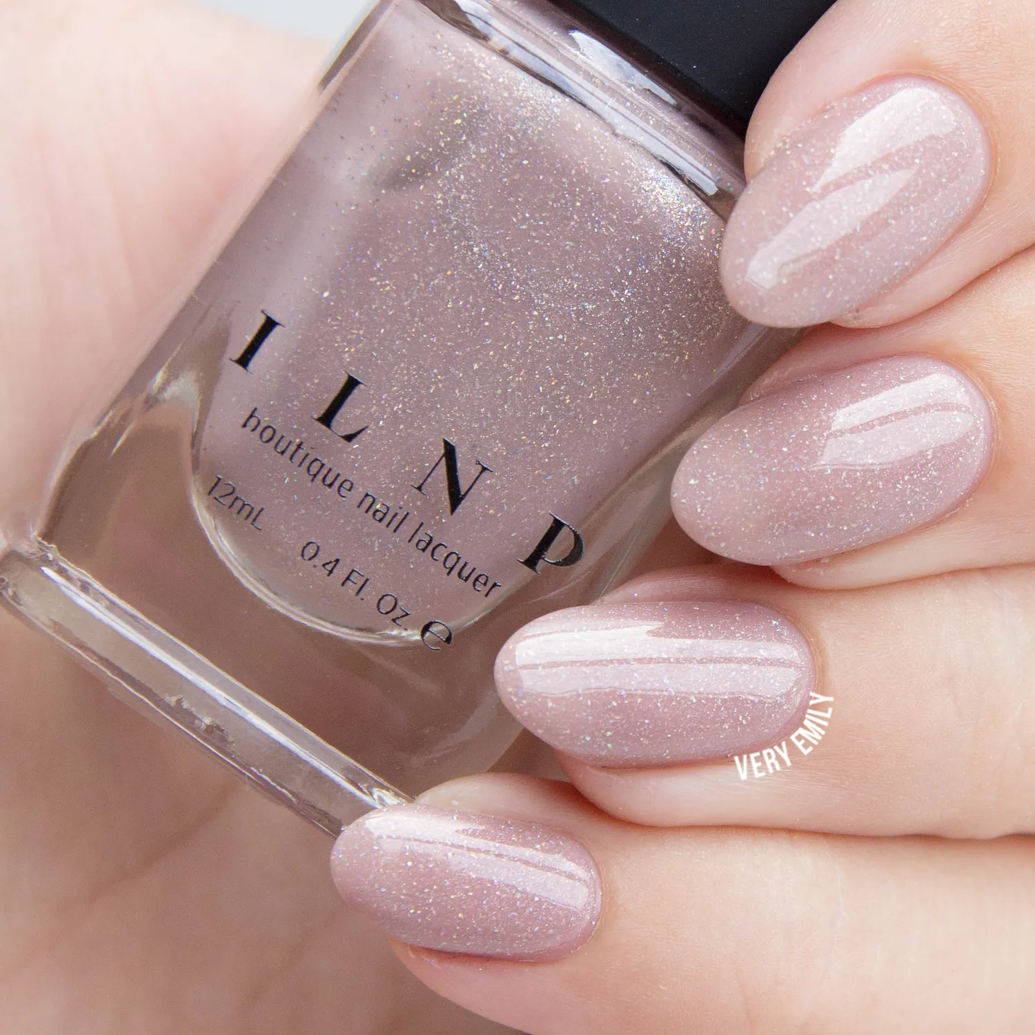 ILNP Chleo nagellack holografisk ljusrosa