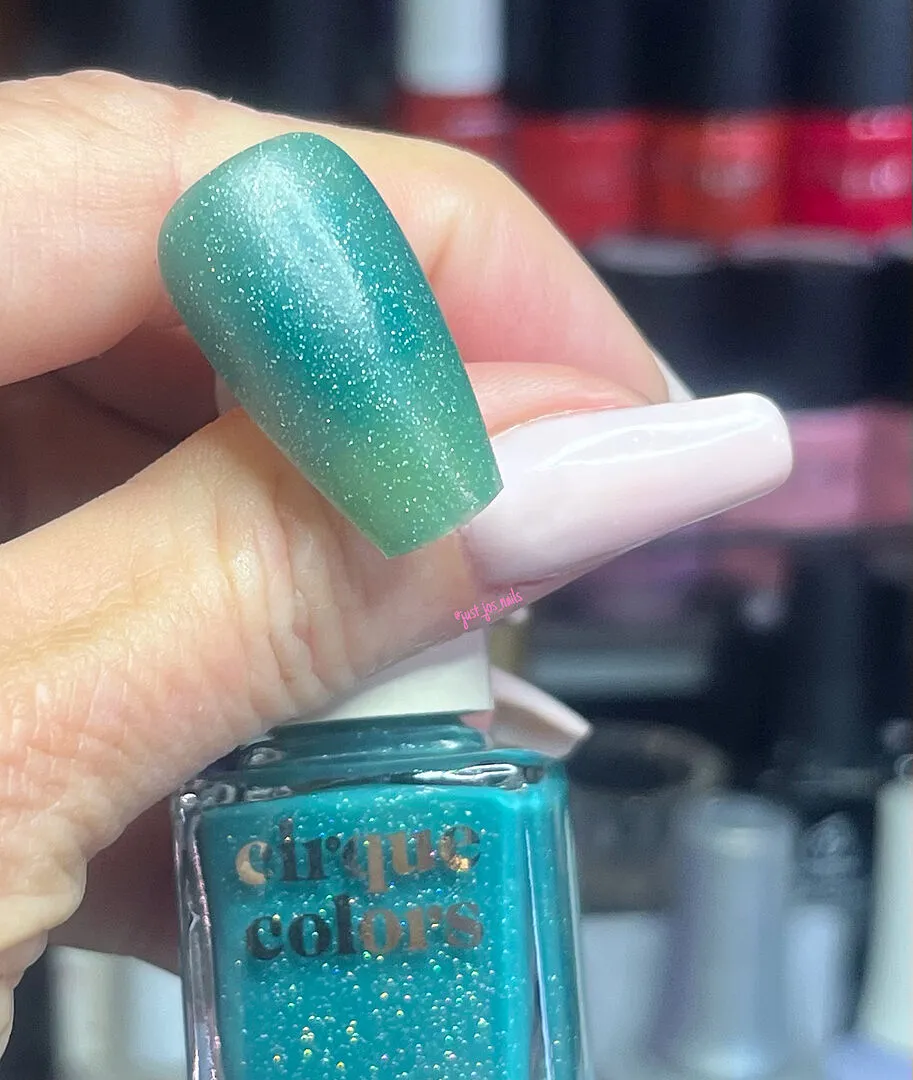 Cirque Colors Magic Meadow nagellack thermal grön