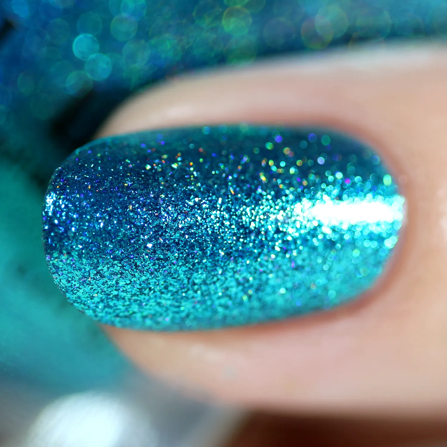 ILNP No Days Off nagellack teal holografiskt