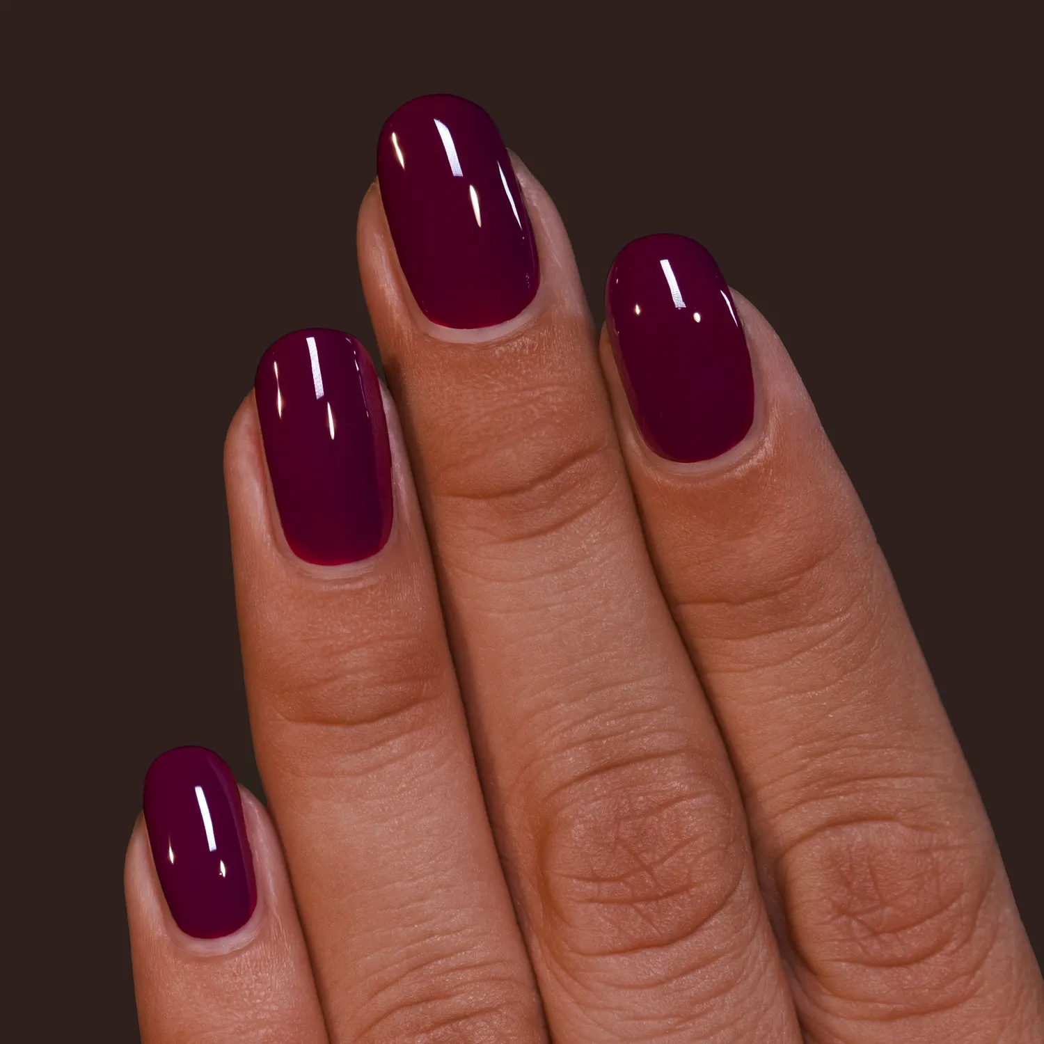 ILNP Fall Serenade Currant nagellack krämig mörklila