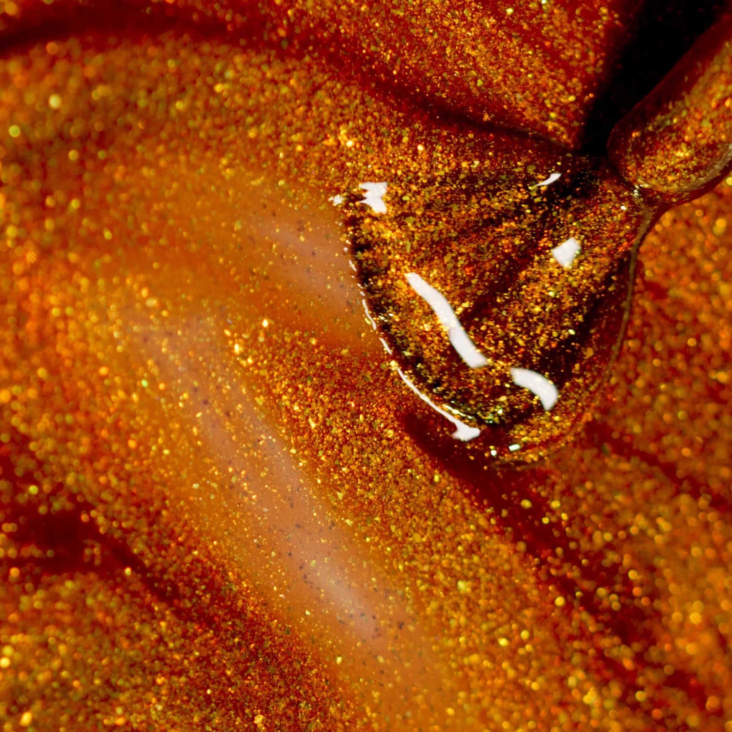 ILNP Hayride nagellack gyllengul gnistrande